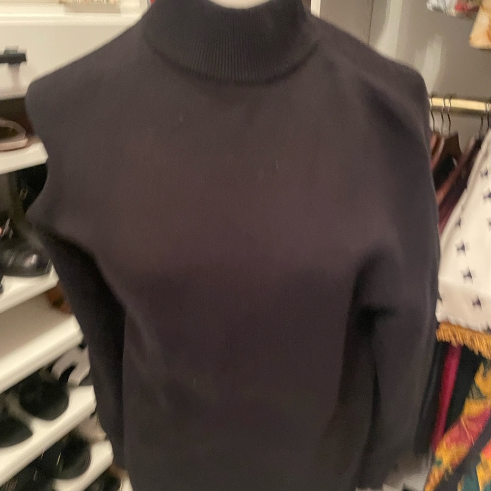 Michael Kors Cold shoulder black x-small sweater